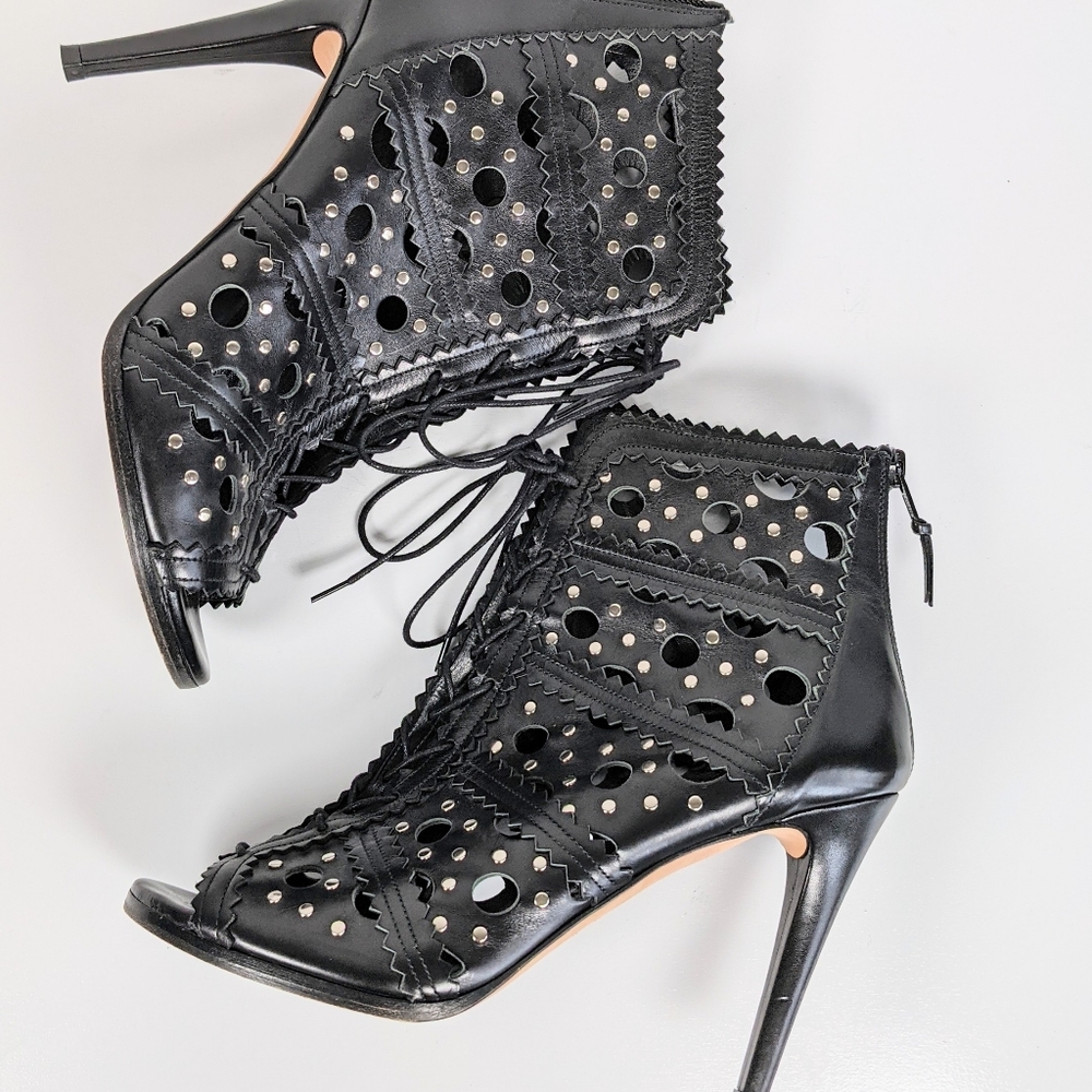 Vtg Stuart Weitzman peep toe Bootie heels studded  7.5